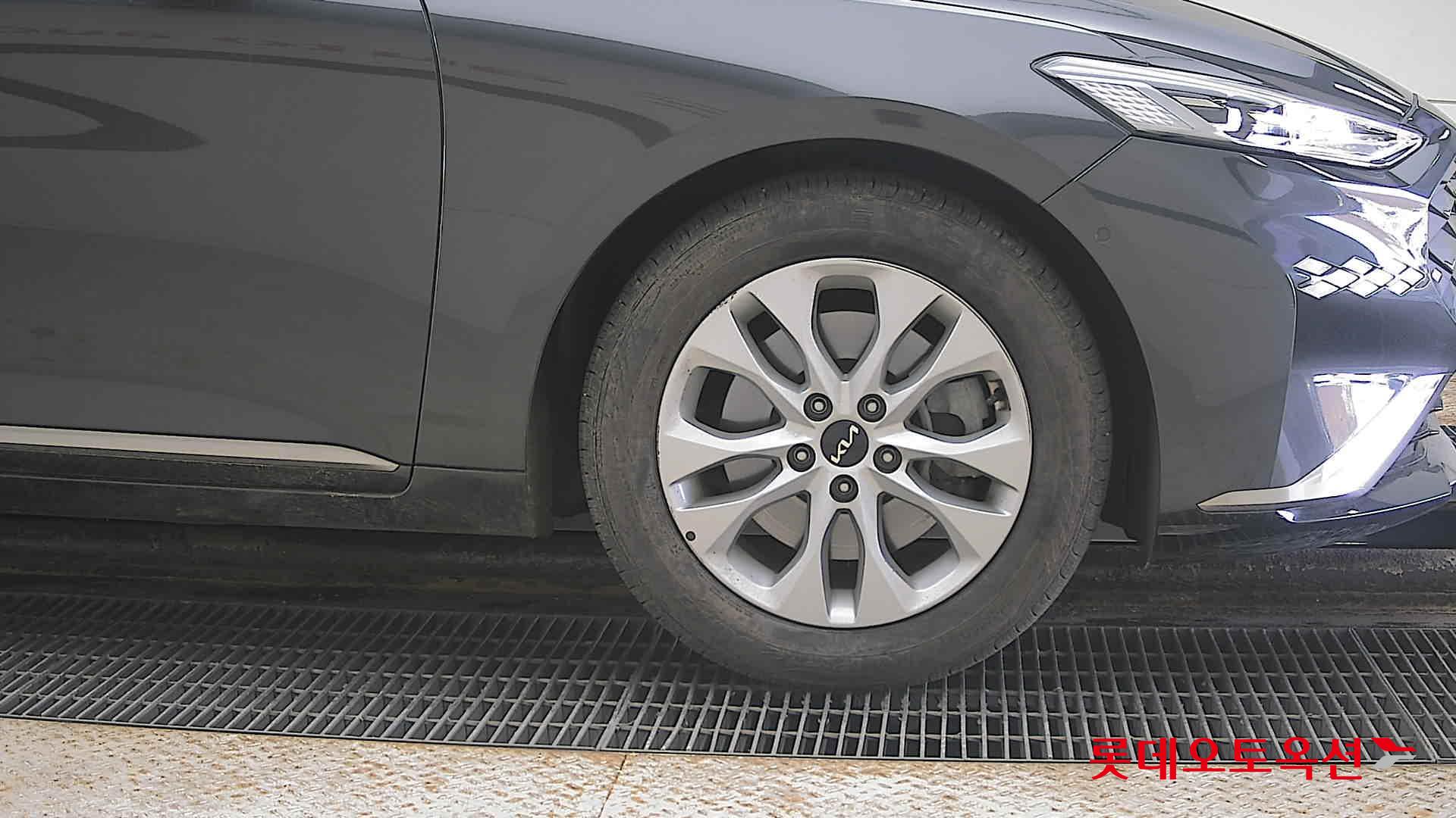 كيا K8 2022 - صورة 27