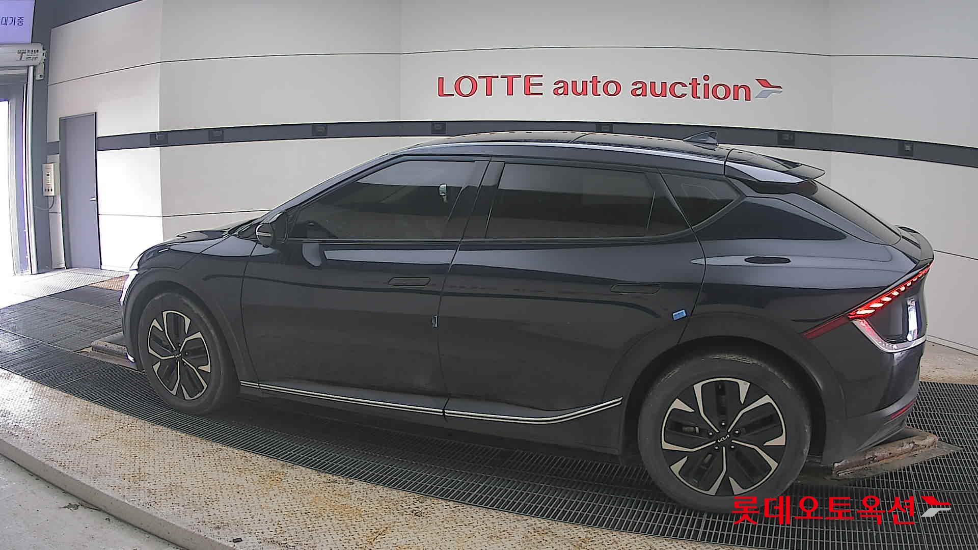 Kia EV6 2022 - Image 14