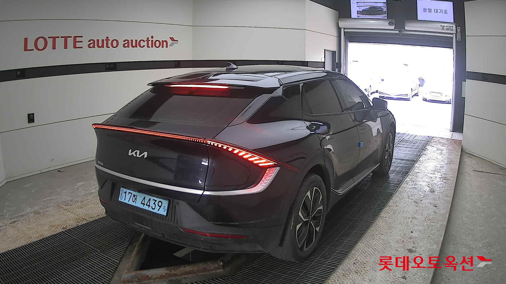 Kia EV6 2022 - Image 18