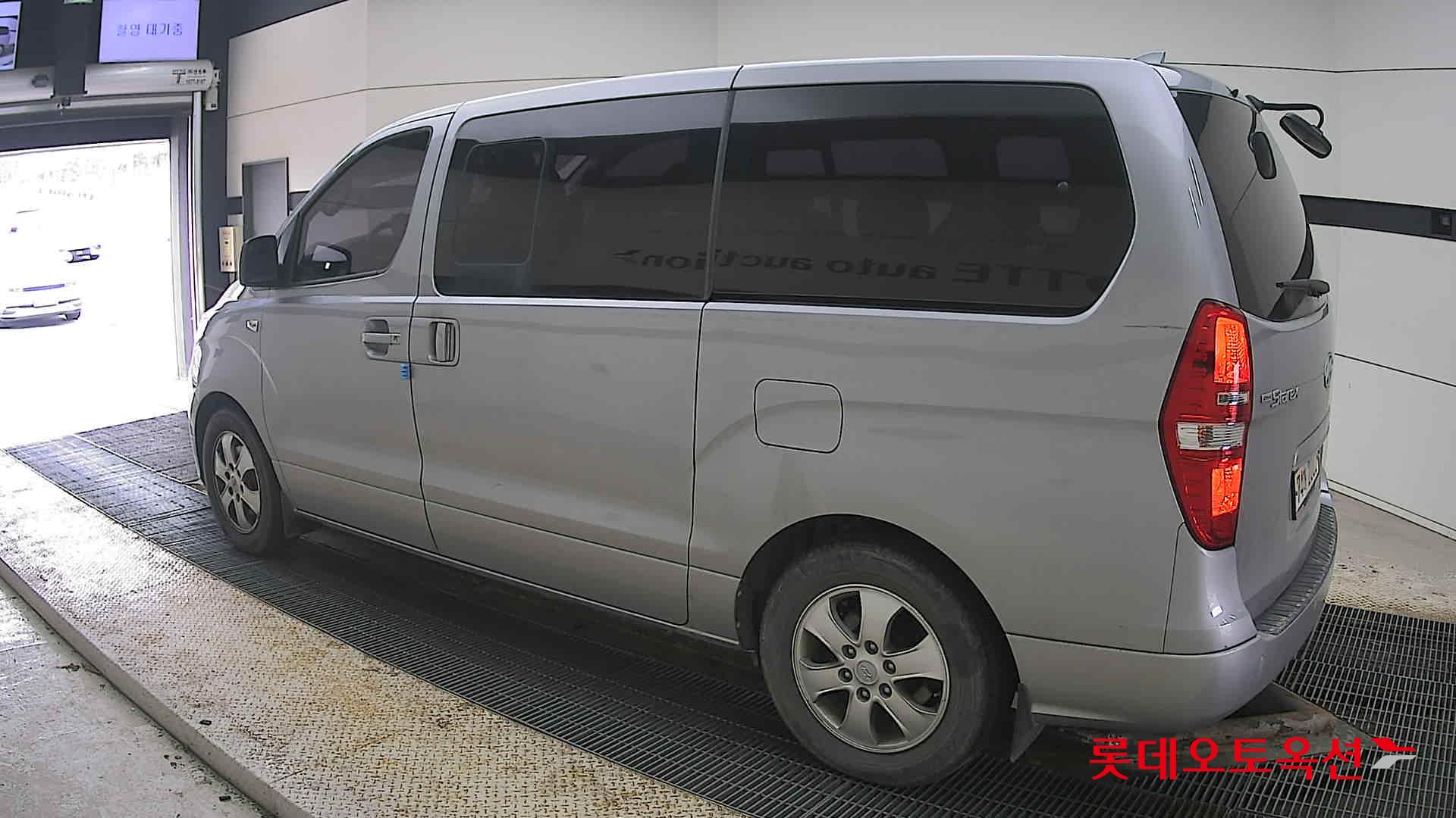 Hyundai Grand Starex 2019 - Image 15
