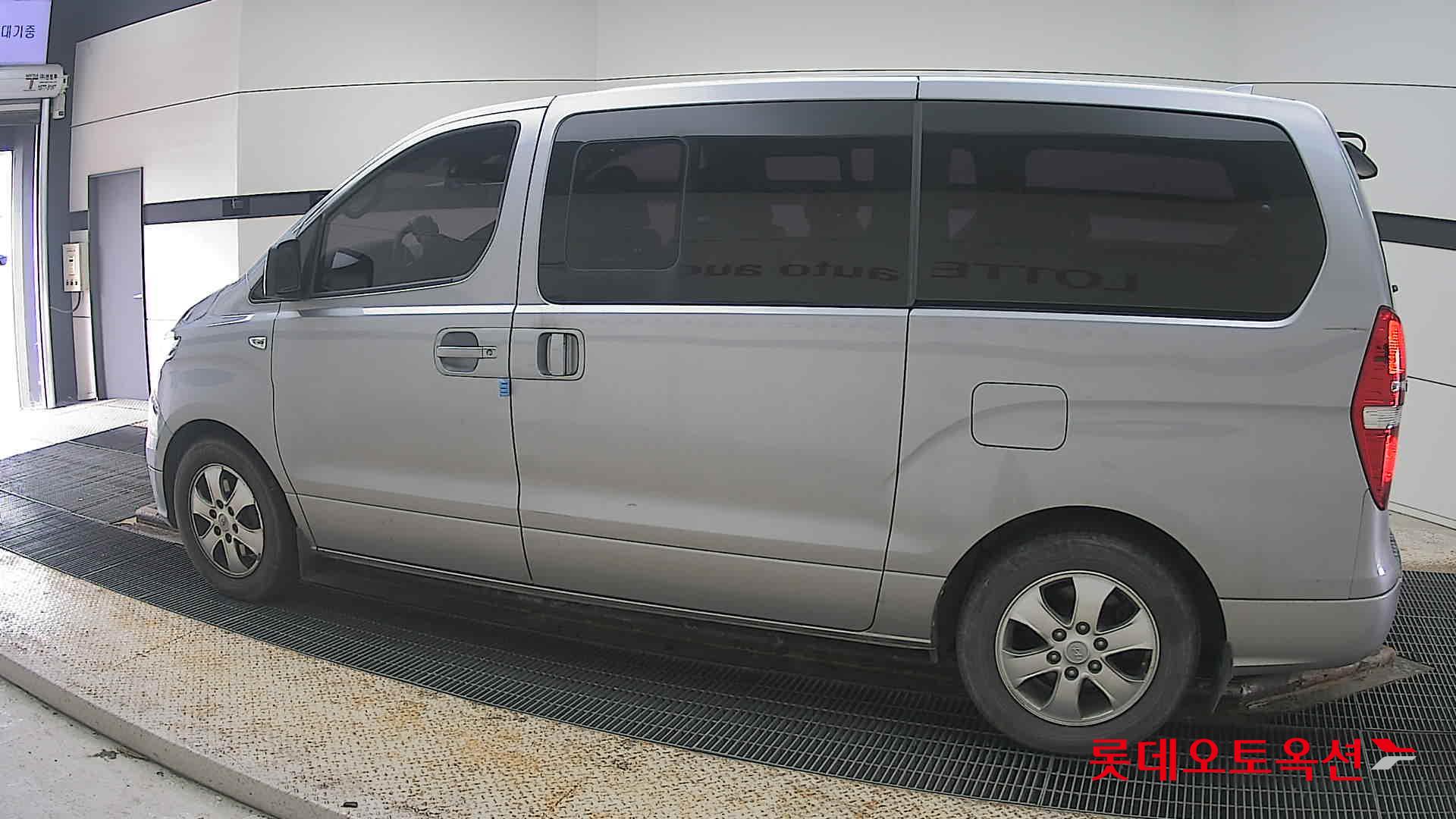 Hyundai Grand Starex 2019 - Image 14