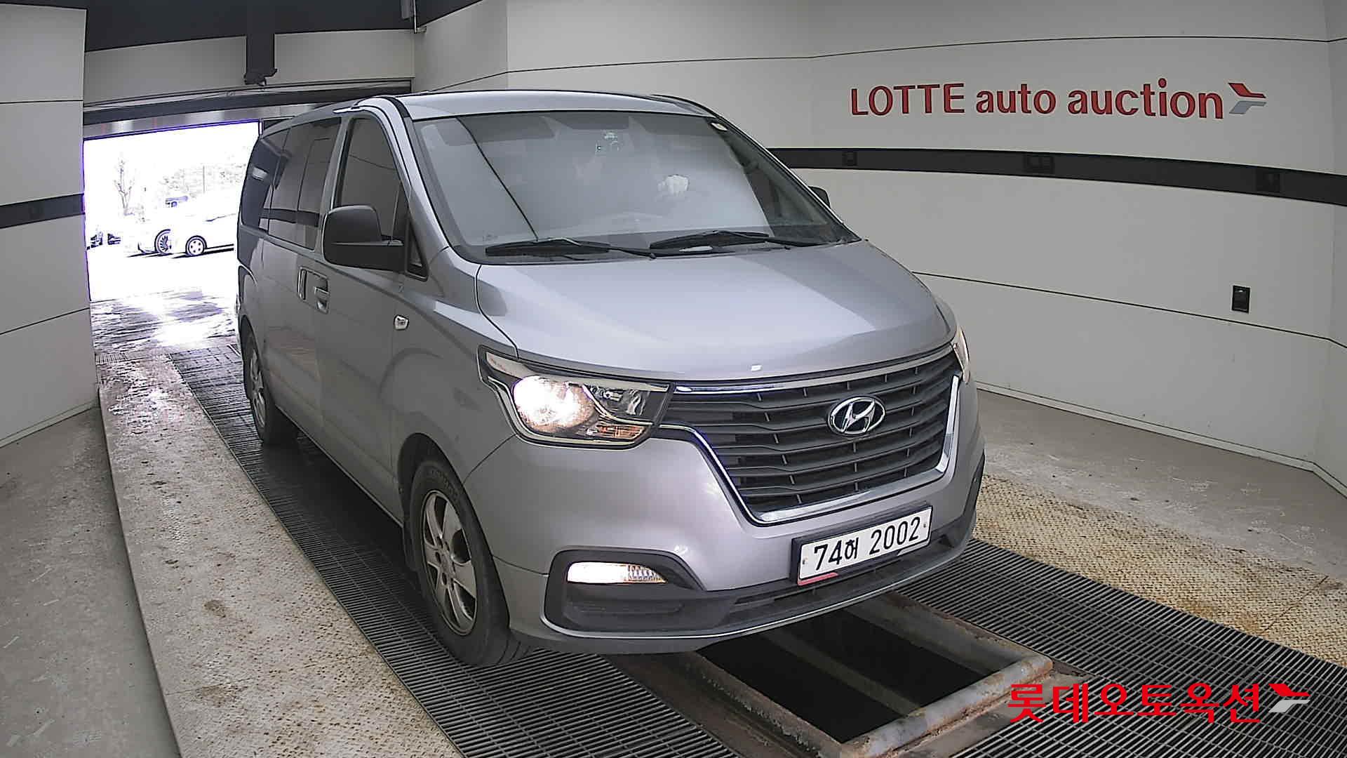 Hyundai Grand Starex 2019 - Image 24
