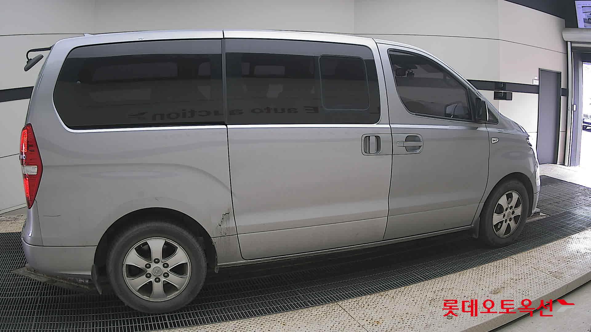 Hyundai Grand Starex 2019 - Image 20