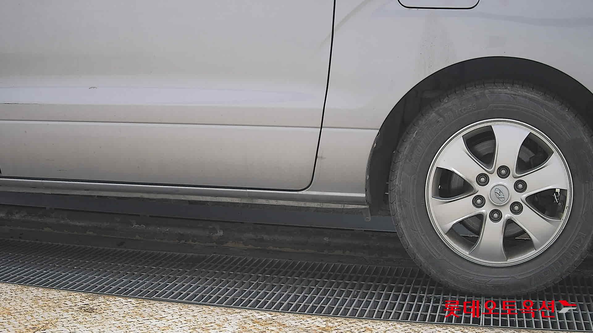 Hyundai Grand Starex 2019 - Image 26