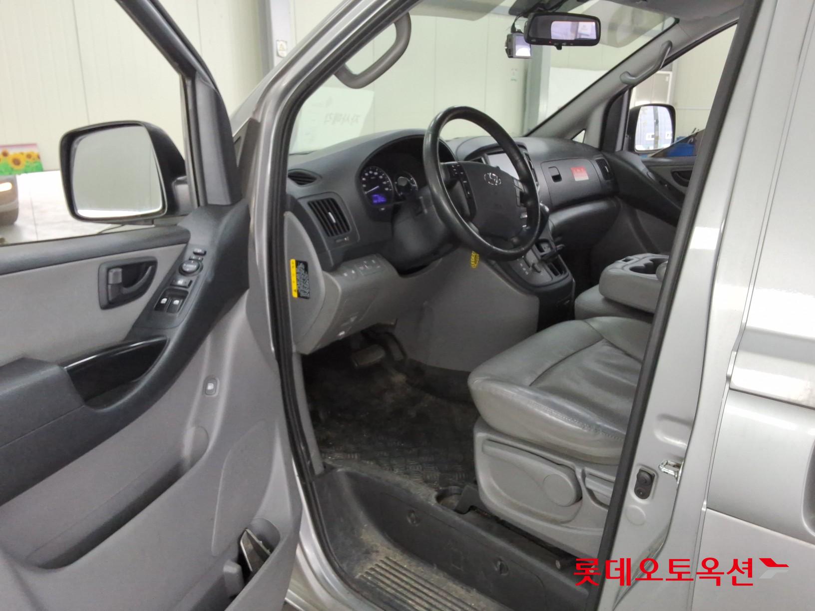 Hyundai Grand Starex 2019 - Image 35