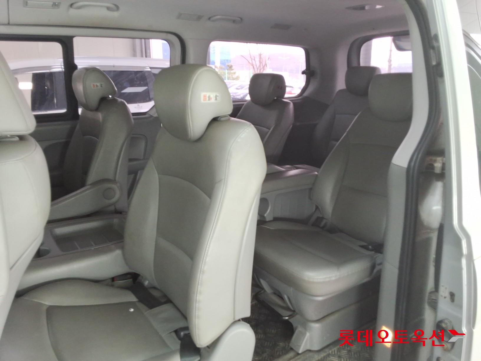 Hyundai Grand Starex 2019 - Image 36