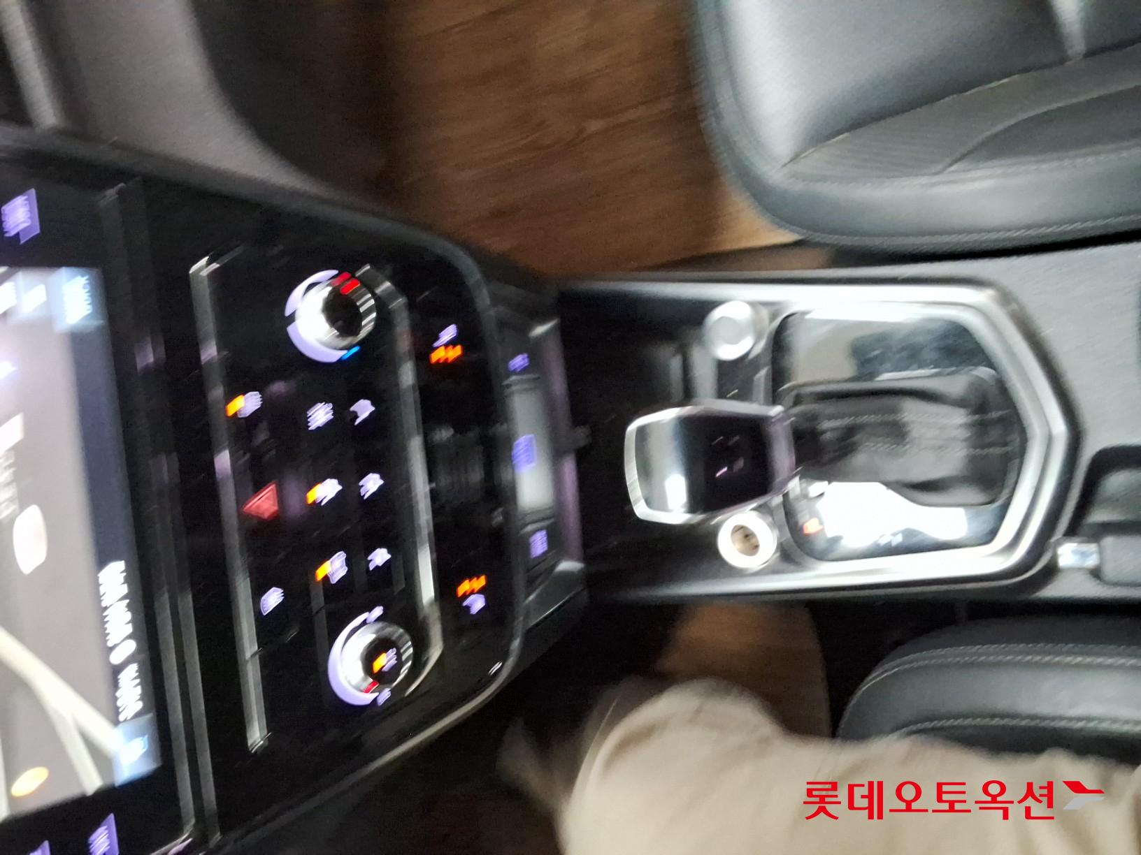 쌍용자동차 티볼리 - 32