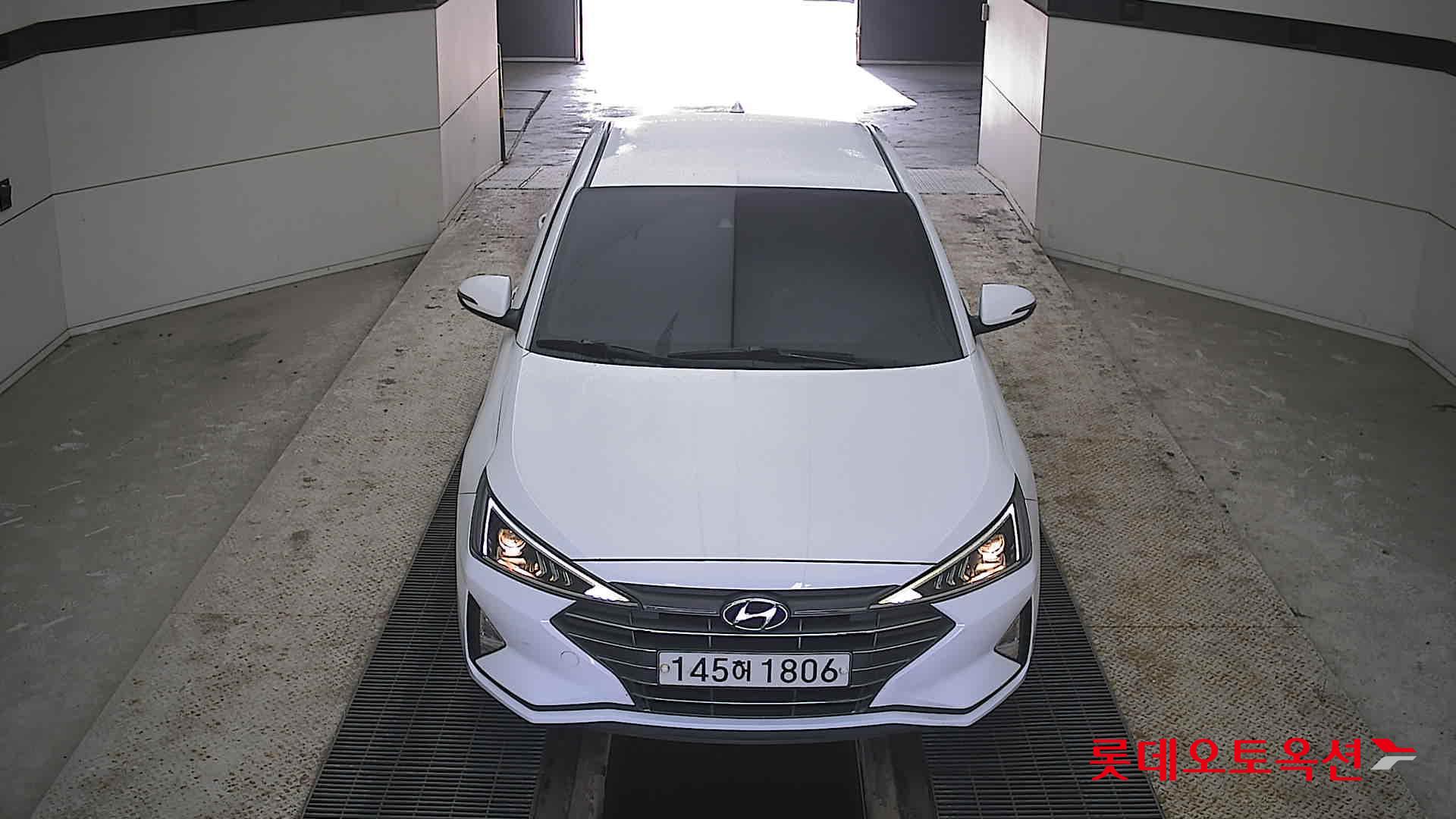 هيونداي إلانترا