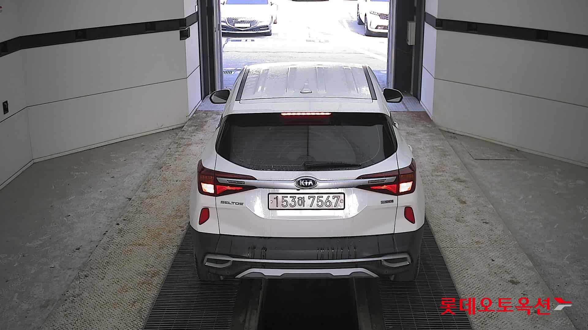 Kia Seltos 2021 Snow White Pearl из Кореи, фото 5