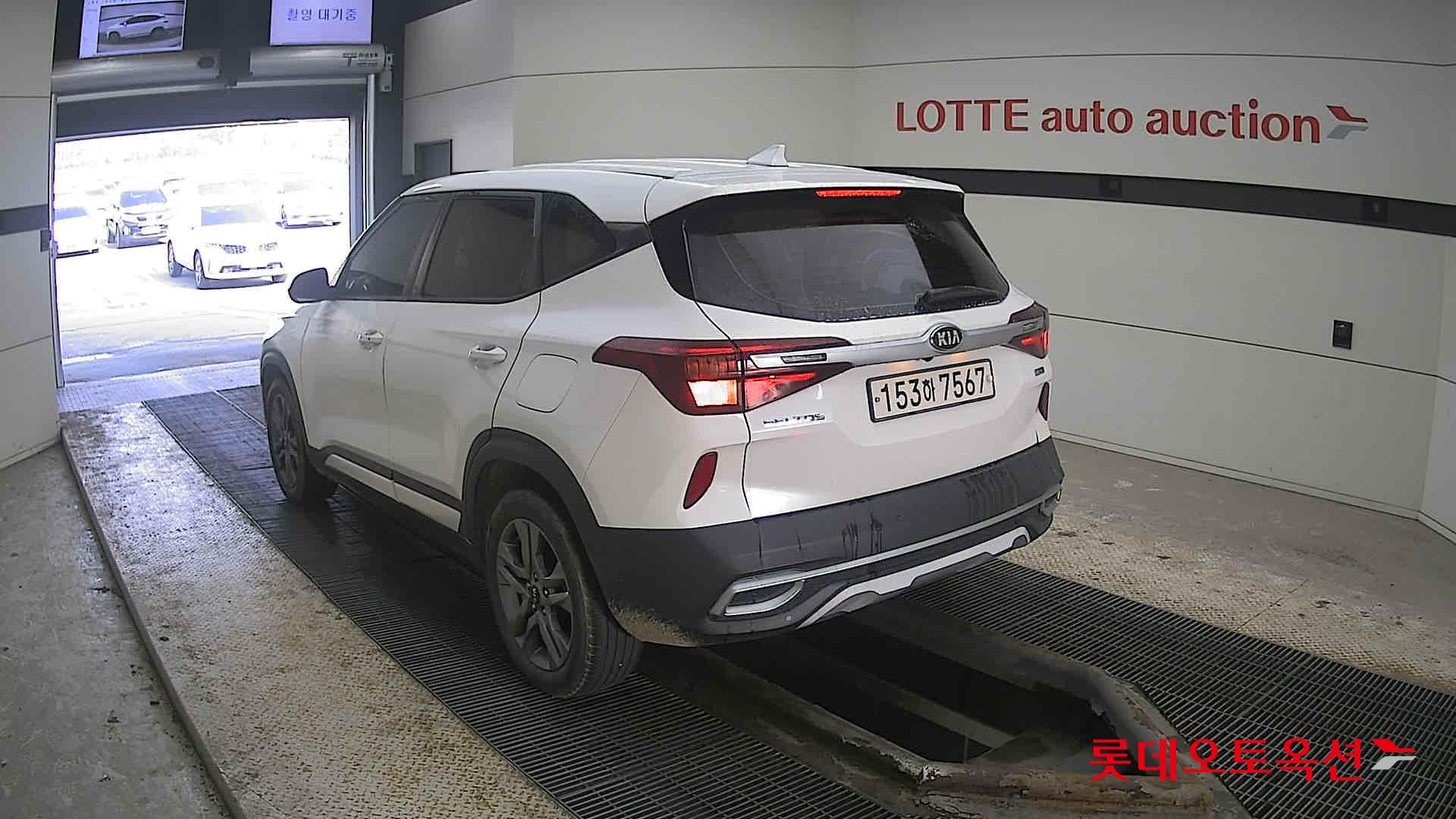 Kia Seltos 2021 Snow White Pearl из Кореи, фото 6