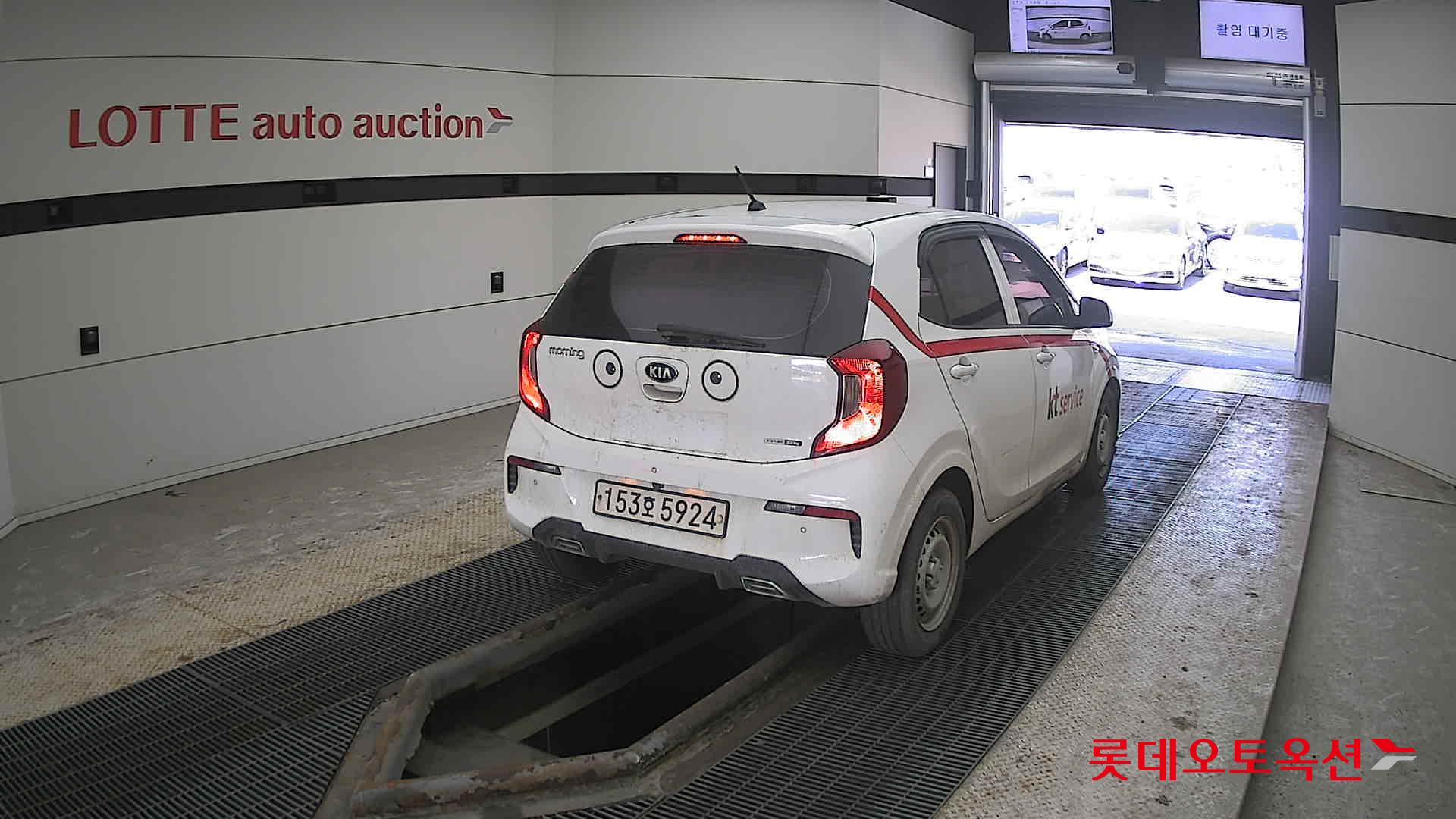 كيا مورنينج 2021 - صورة 18