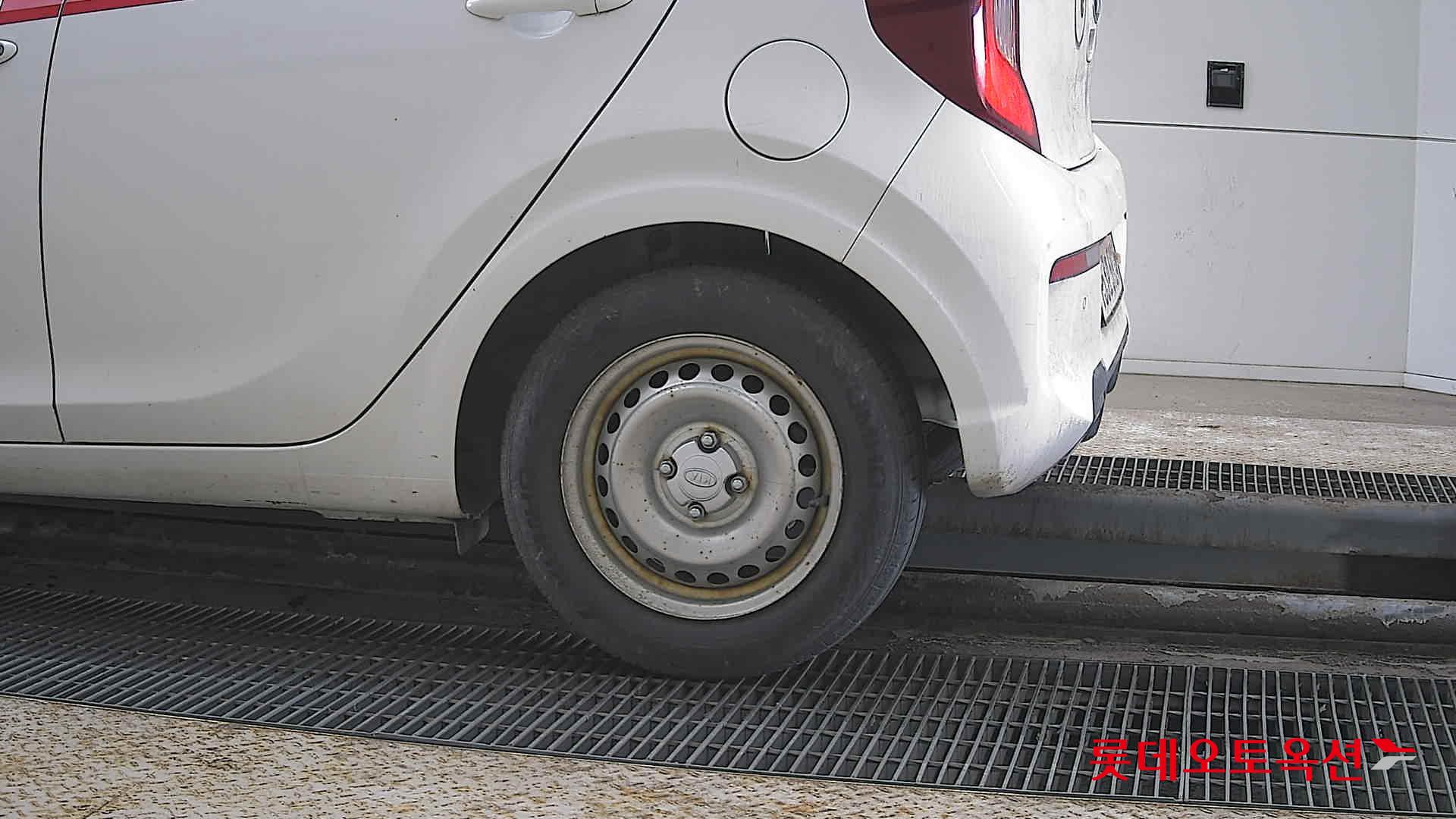 كيا مورنينج 2021 - صورة 26