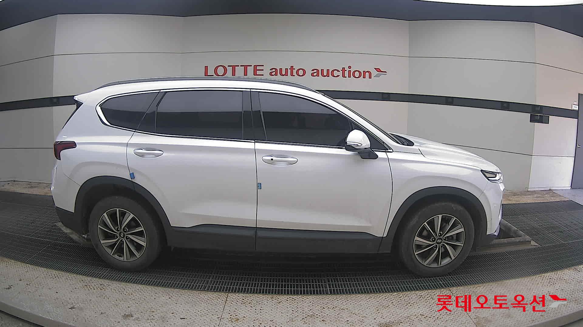 2019 - Hyundai SANTAFE