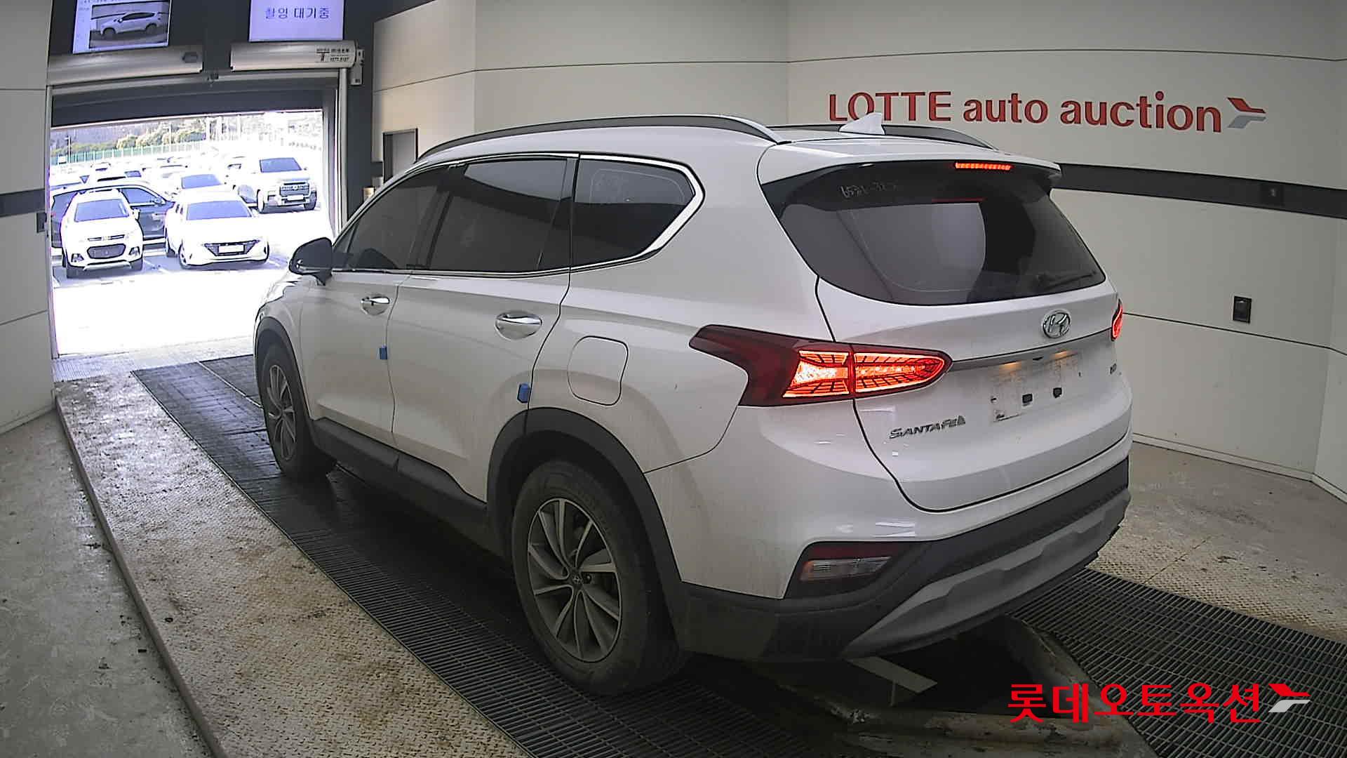 2019 - Hyundai SANTAFE