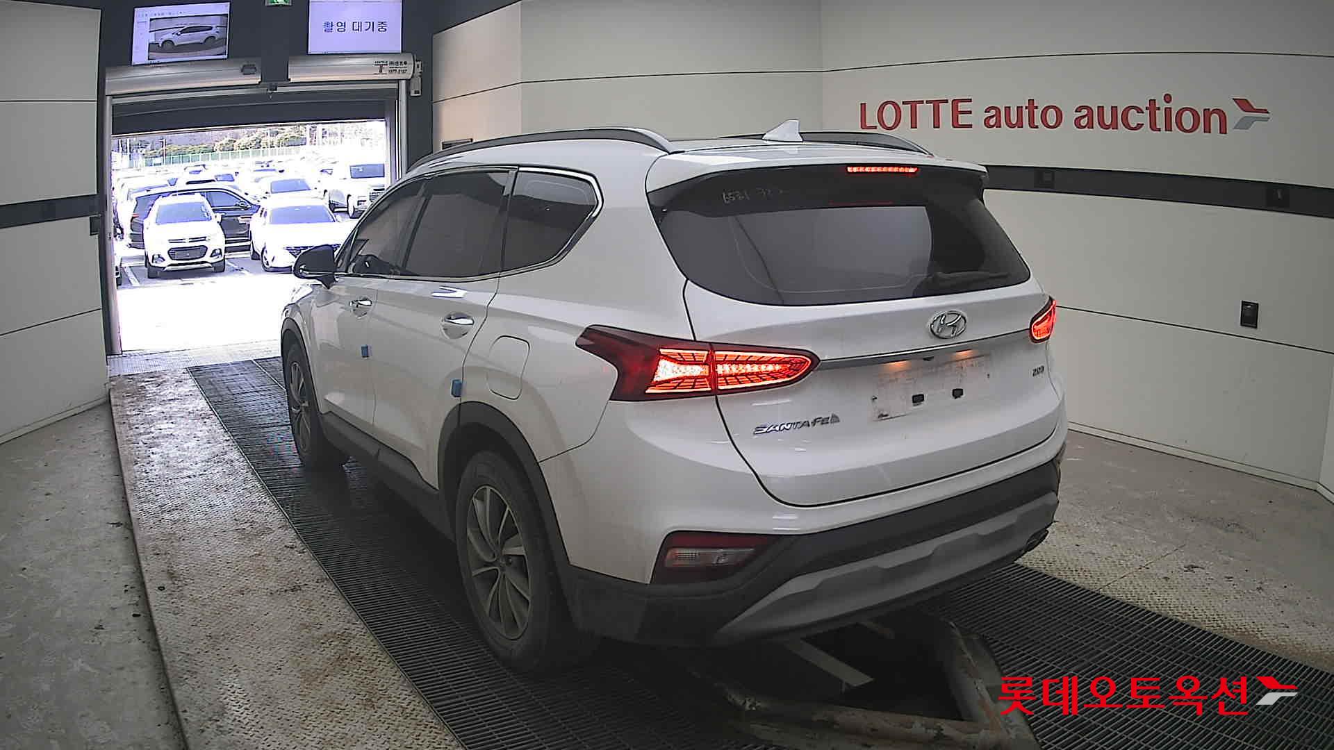2019 - Hyundai SANTAFE
