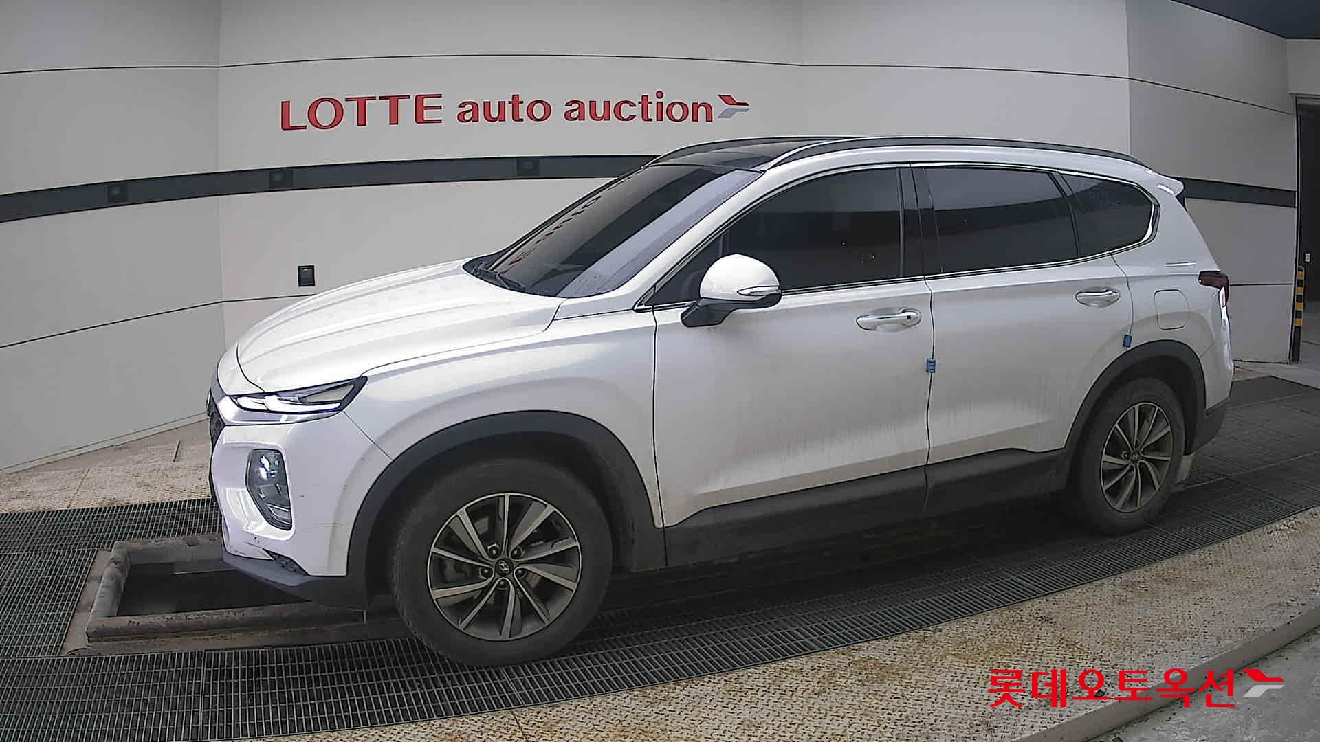 2019 - Hyundai SANTAFE