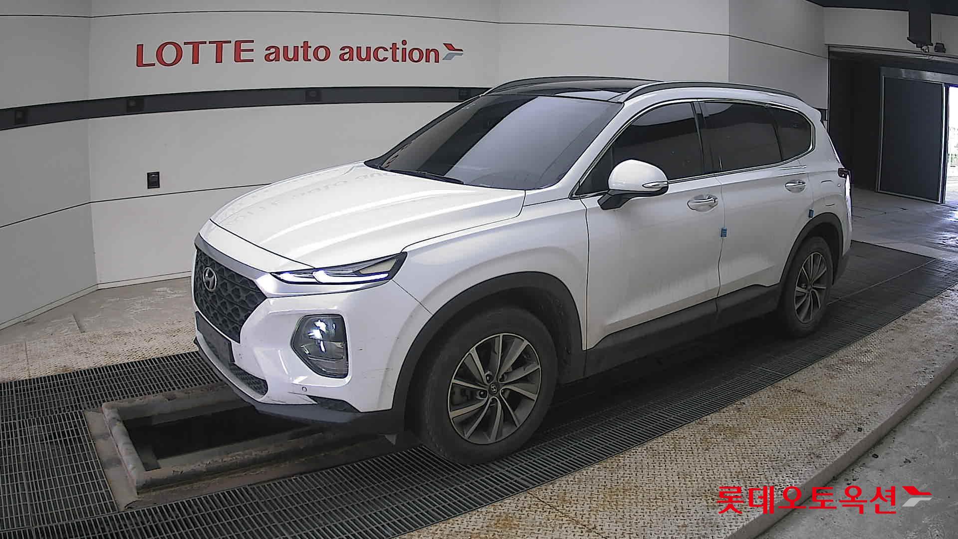 2019 - Hyundai SANTAFE
