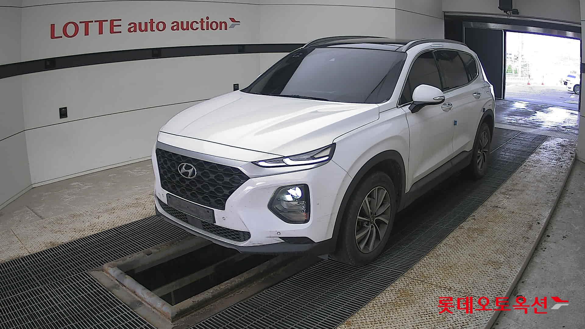 2019 - Hyundai SANTAFE