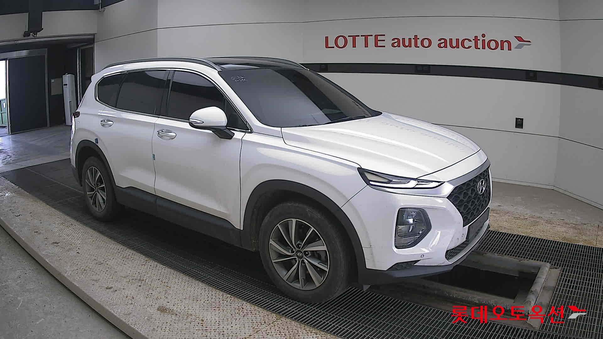 2019 - Hyundai SANTAFE