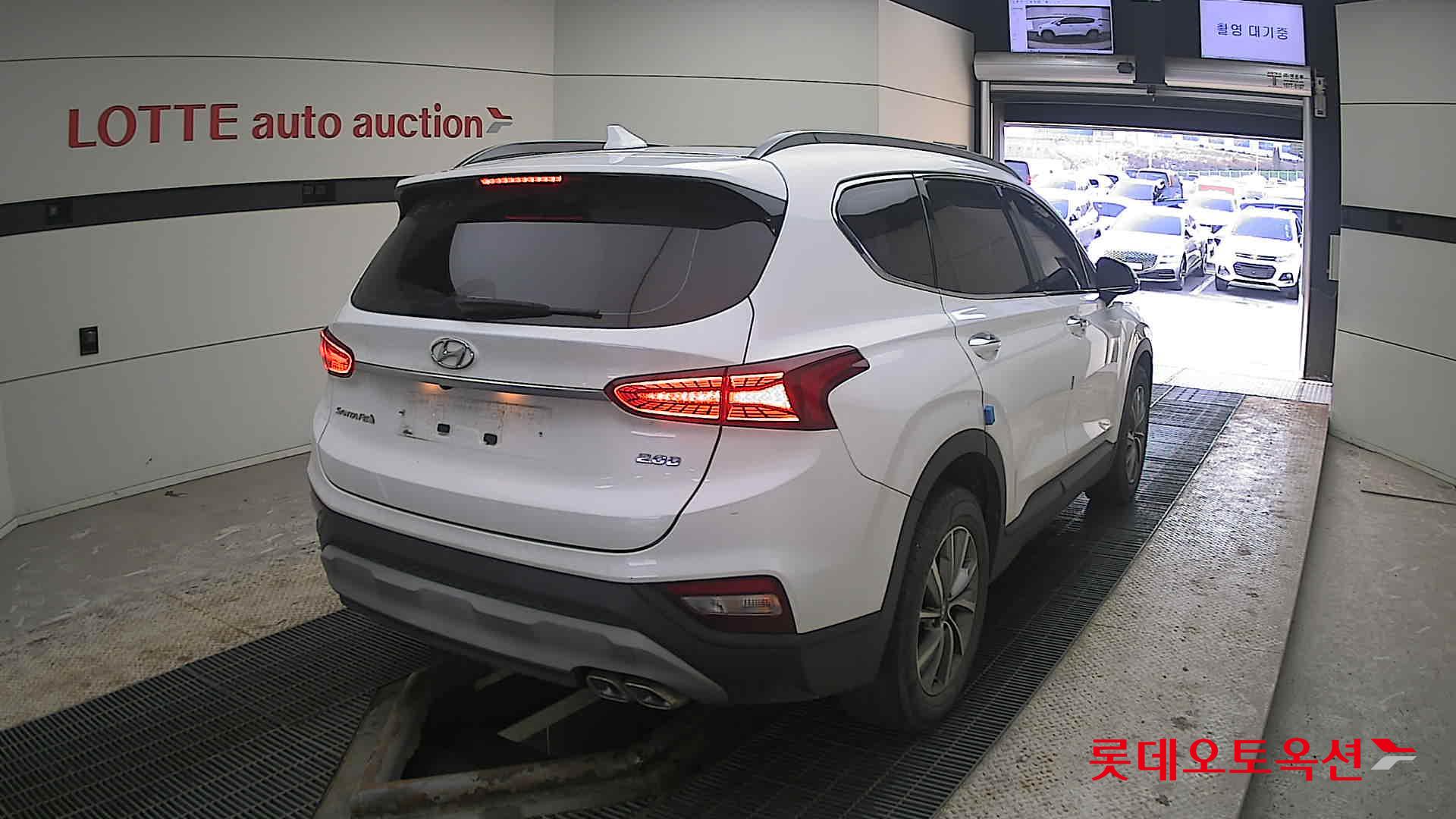 2019 - Hyundai SANTAFE