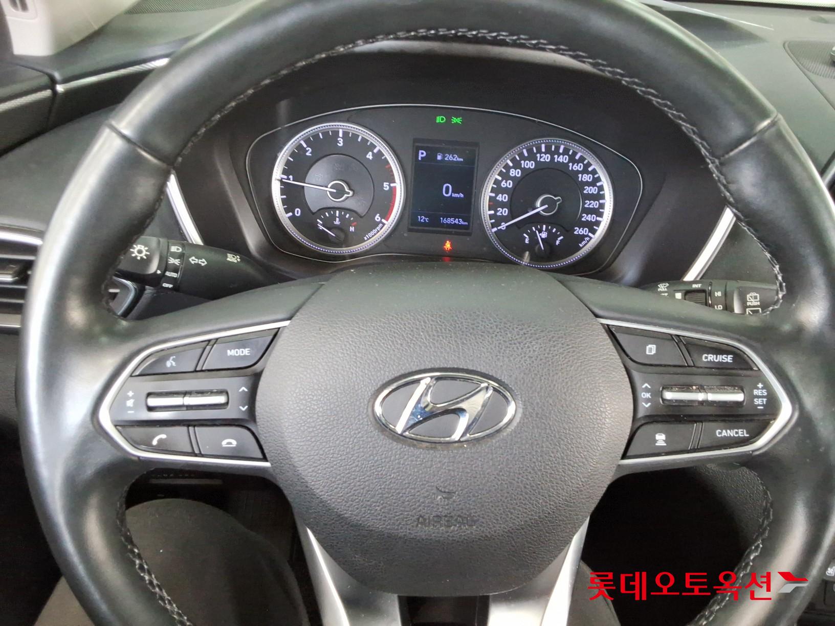 2019 - Hyundai SANTAFE