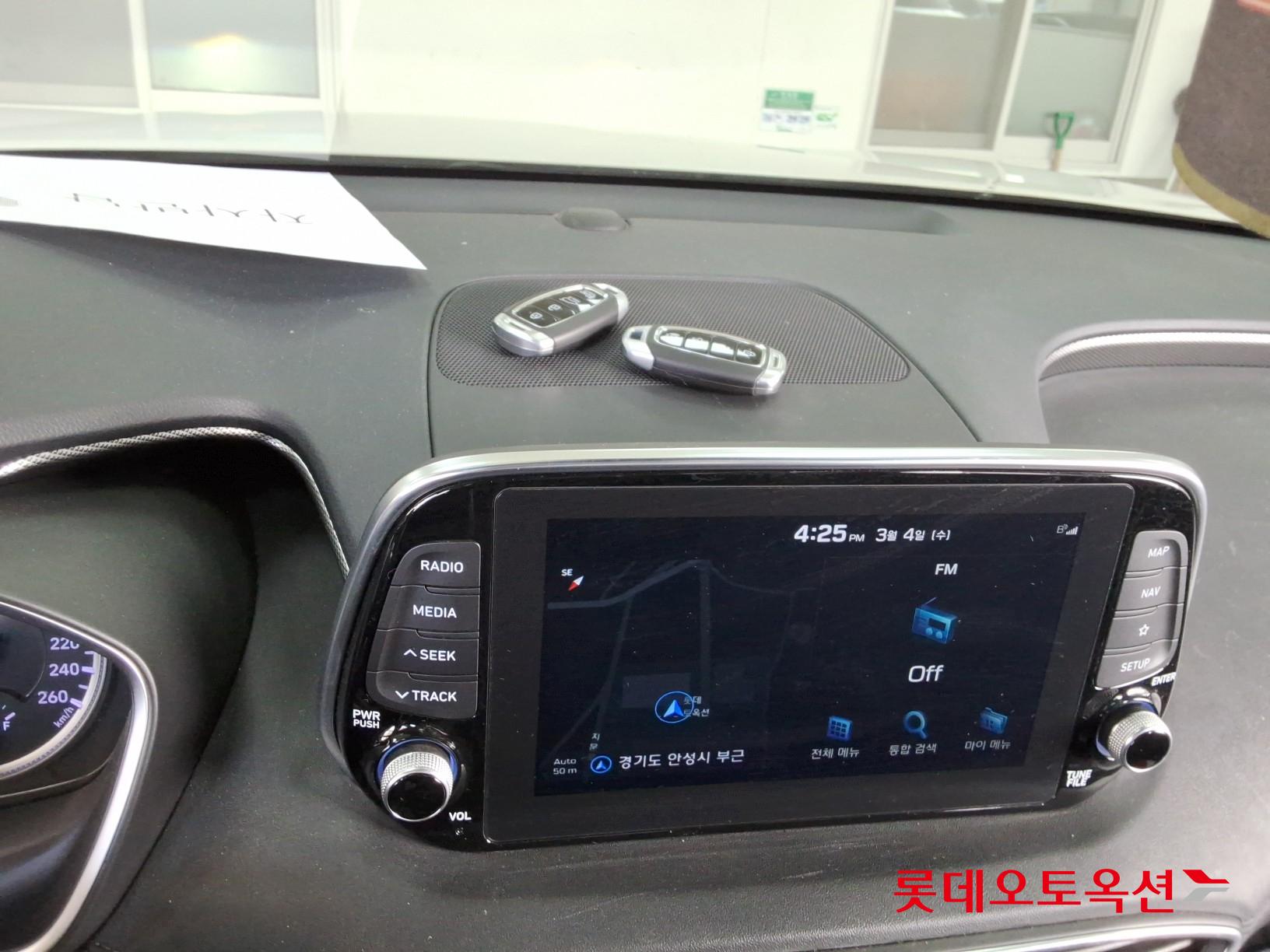 2019 - Hyundai SANTAFE