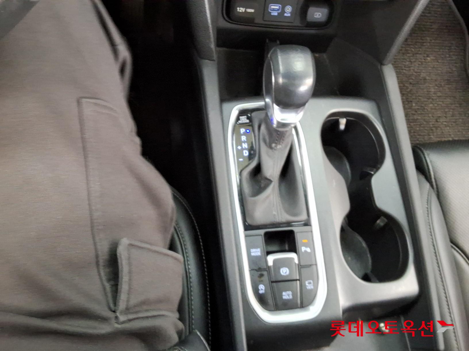 2019 - Hyundai SANTAFE