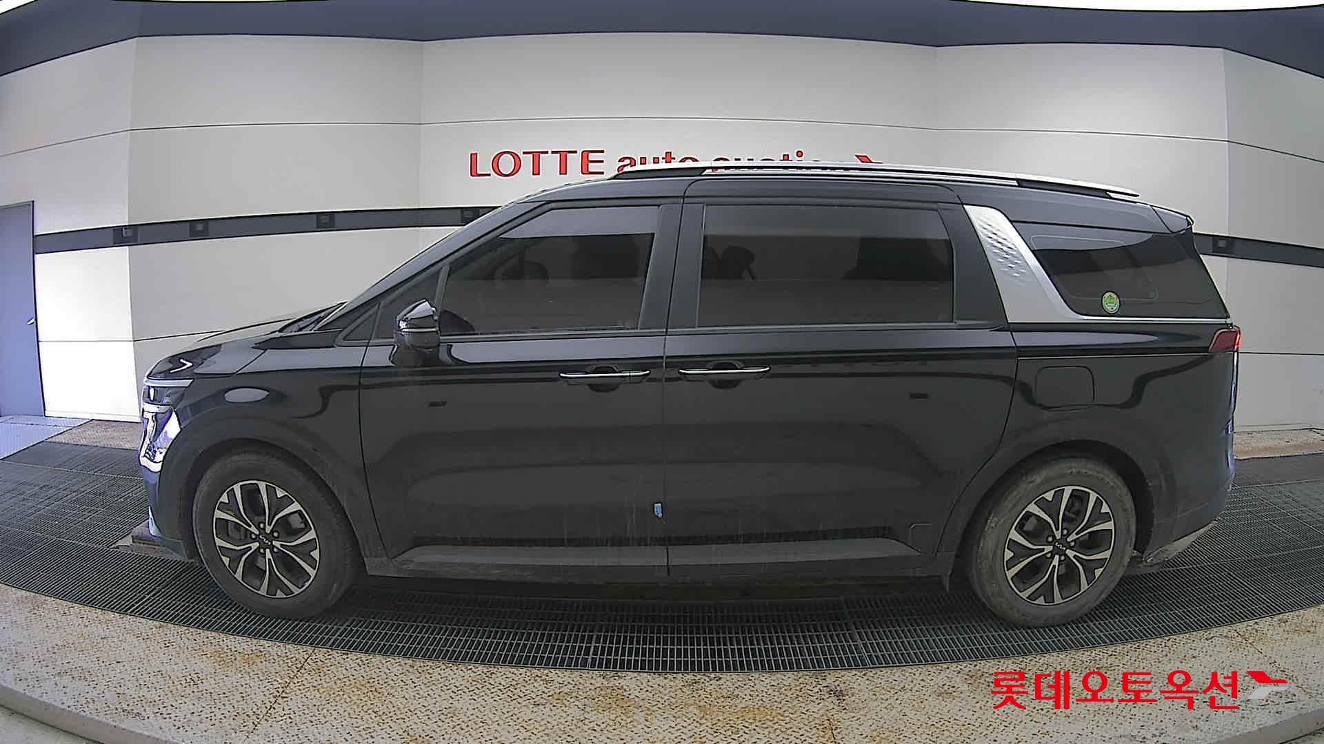 2022 - Kia CARNIVAL