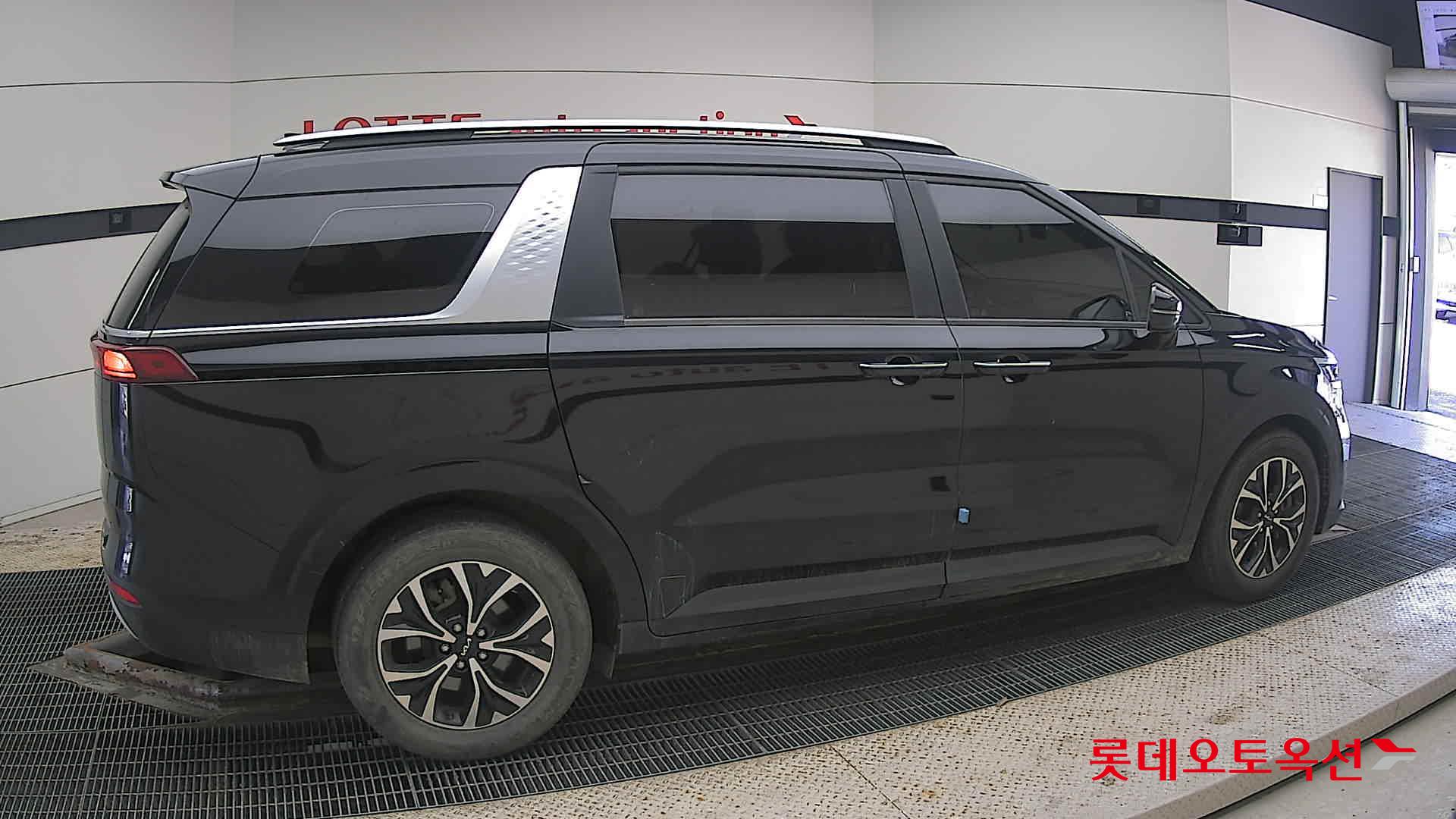 2022 - Kia CARNIVAL