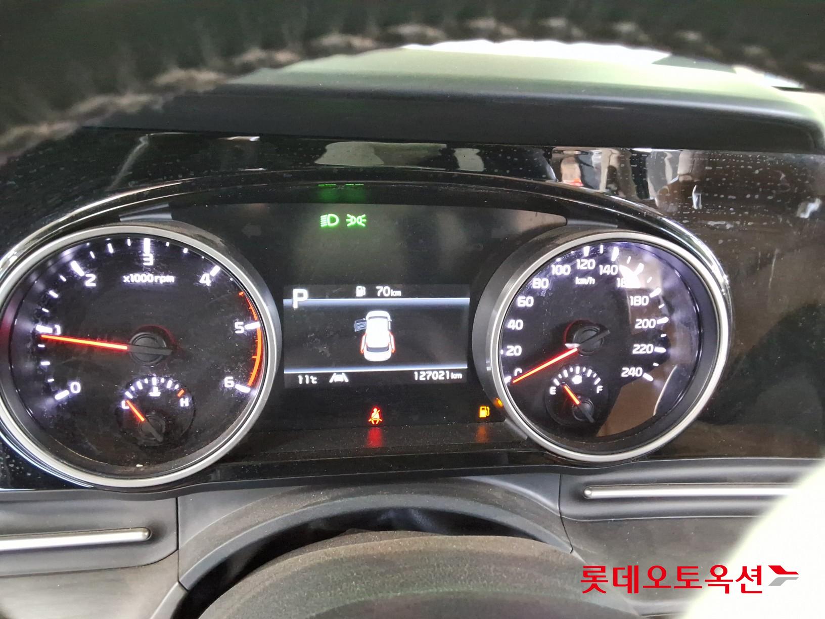 Kia Carnival 2022 - Image 9