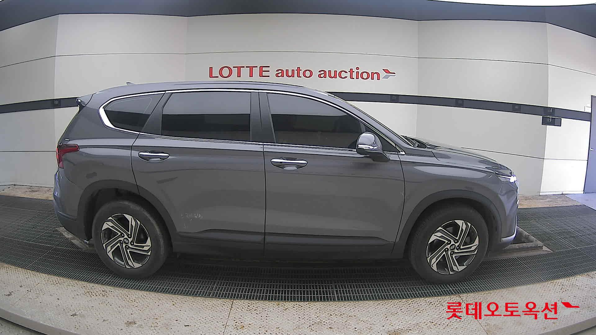 هيونداي سانتافي 2021 - صورة 21