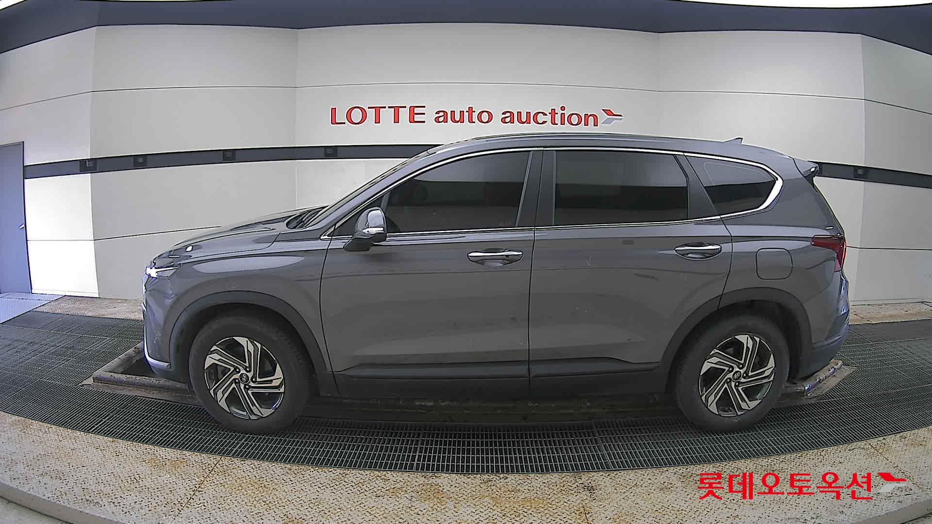 هيونداي سانتافي 2021 - صورة 13