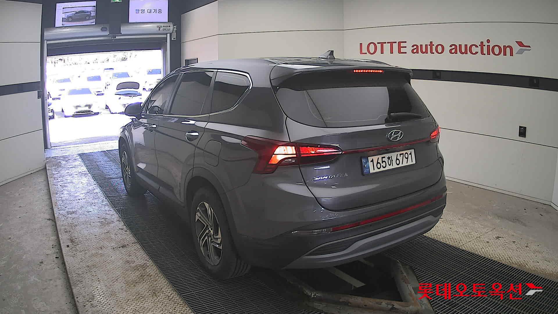 هيونداي سانتافي 2021 - صورة 16