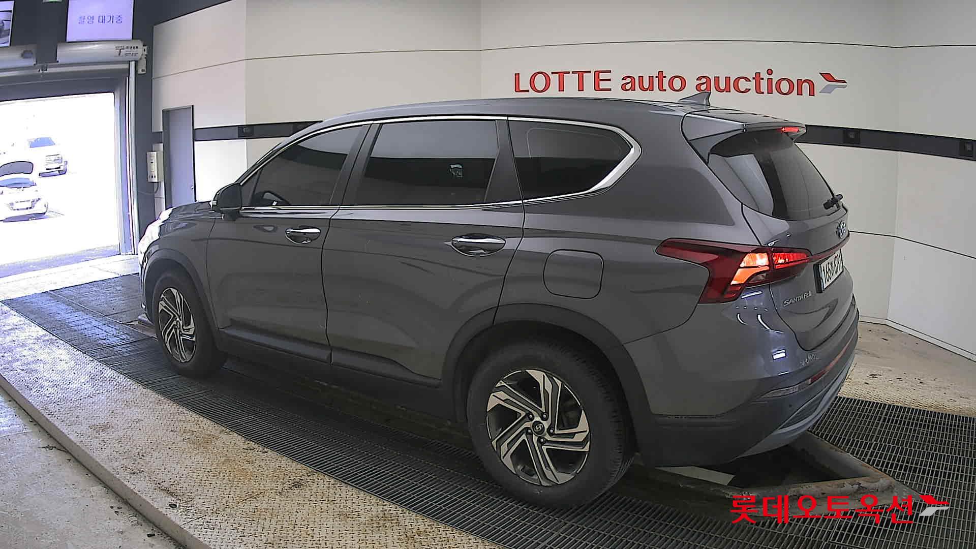 هيونداي سانتافي 2021 - صورة 15