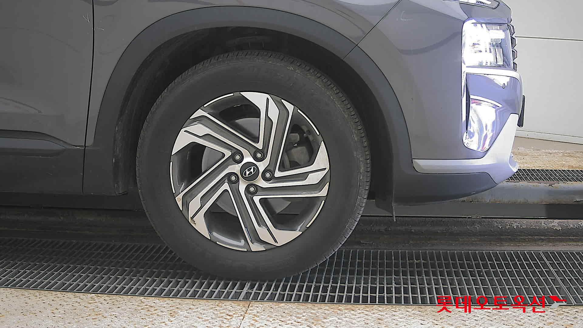 هيونداي سانتافي 2021 - صورة 27