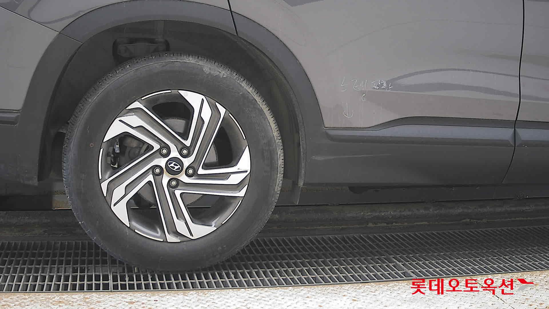 هيونداي سانتافي 2021 - صورة 28