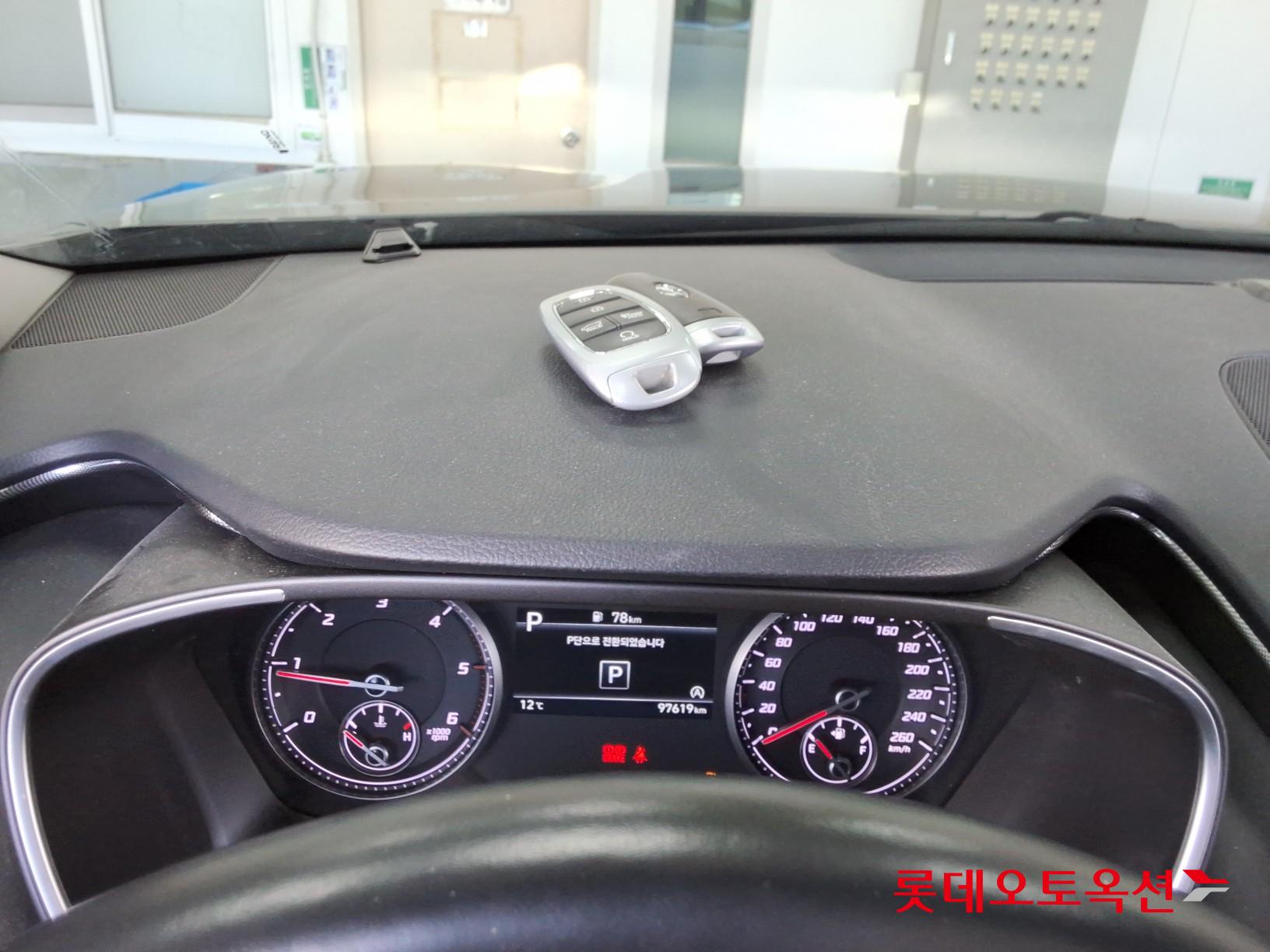 هيونداي سانتافي 2021 - صورة 34