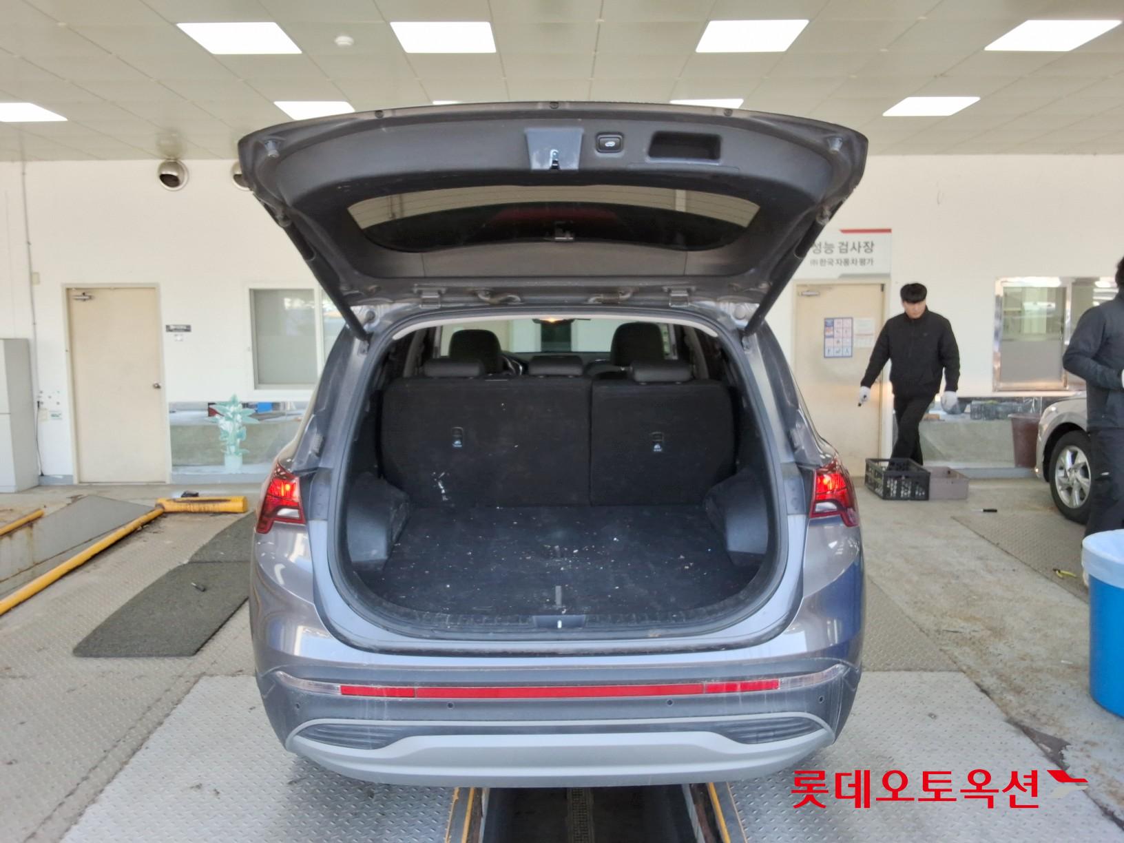 هيونداي سانتافي 2021 - صورة 9