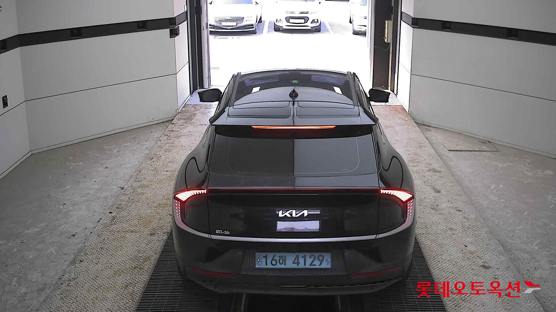 Kia EV6 2022 - Image 17