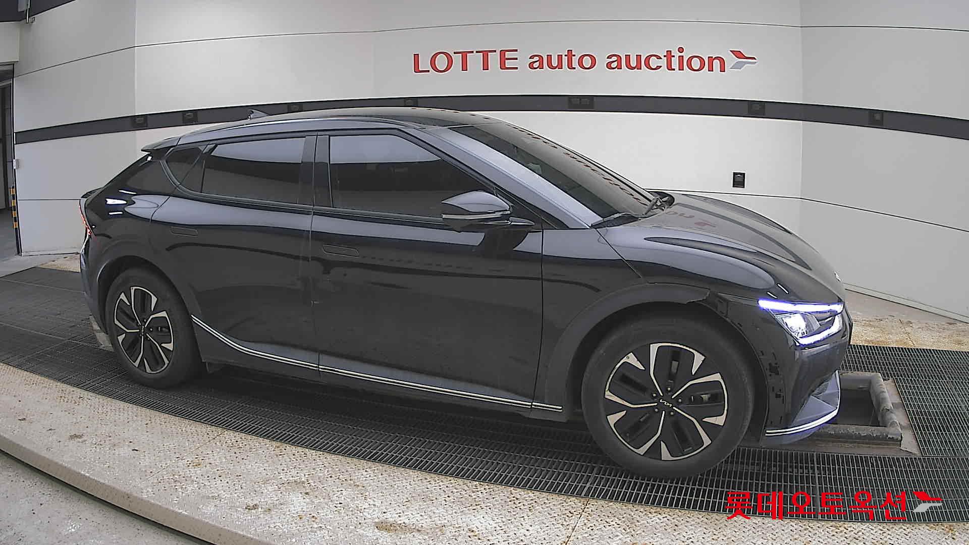 Kia EV6 2022 - Image 22