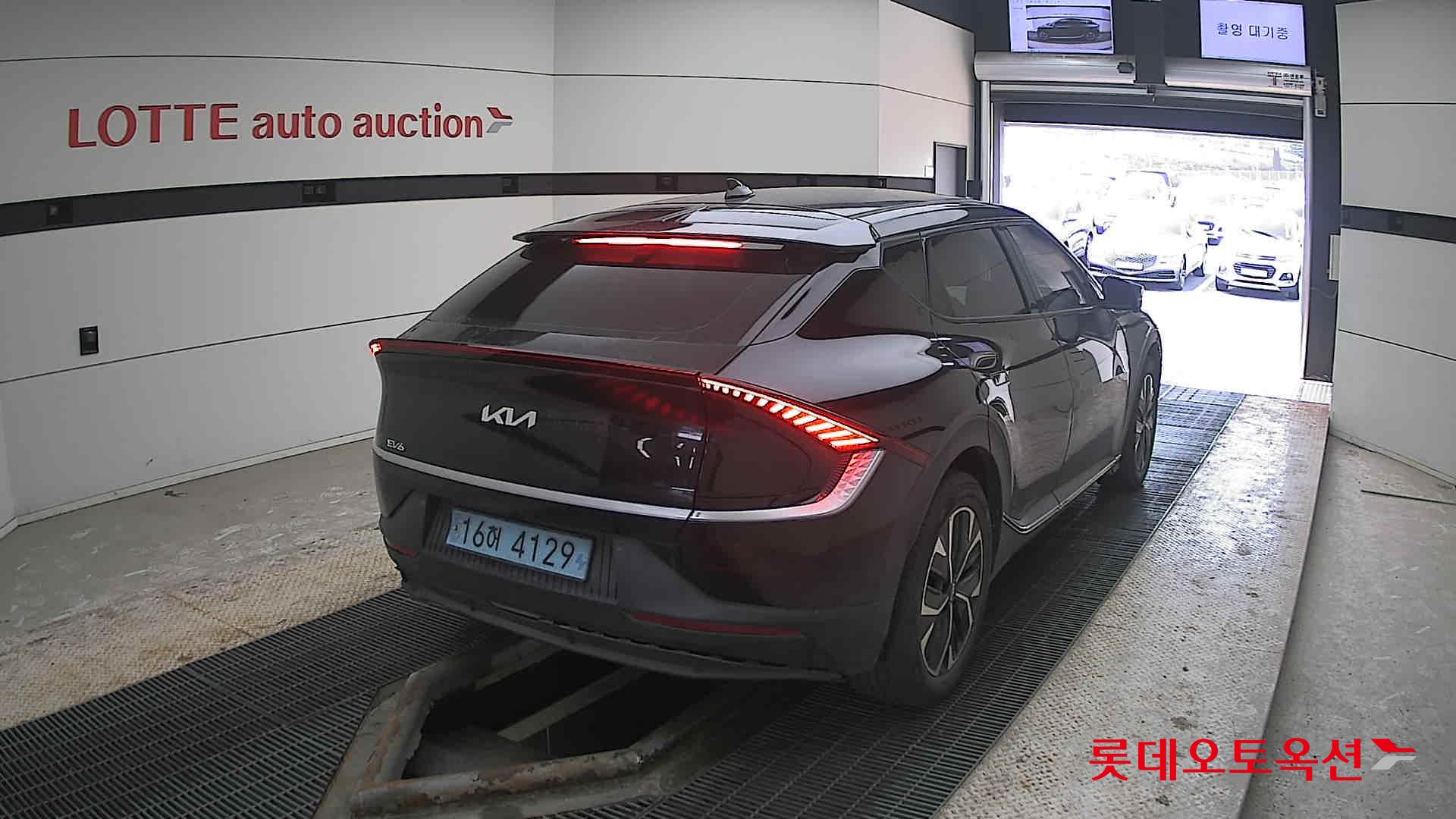 Kia EV6 2022 - Image 18