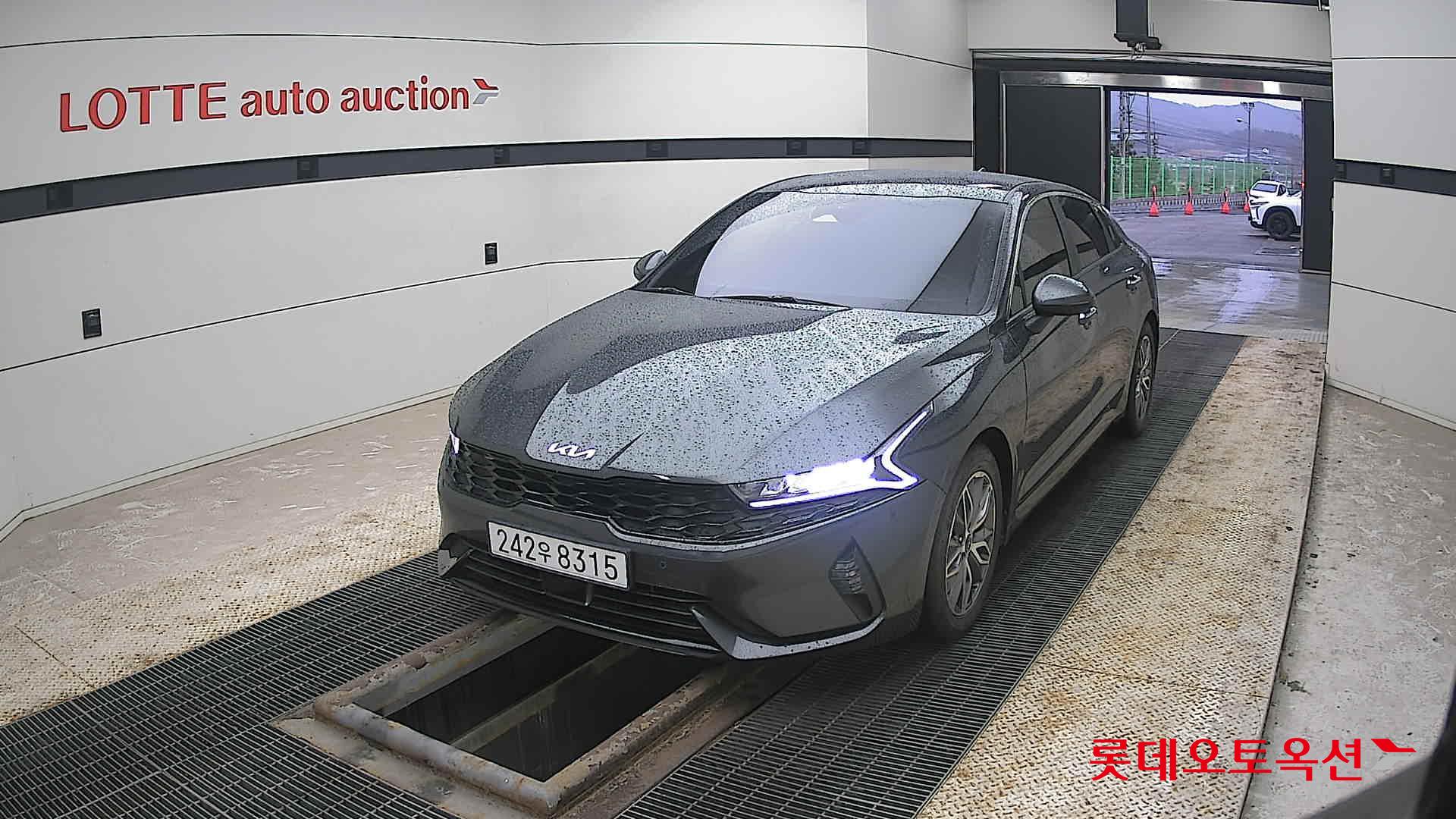 Kia K5 2022 - Image 10