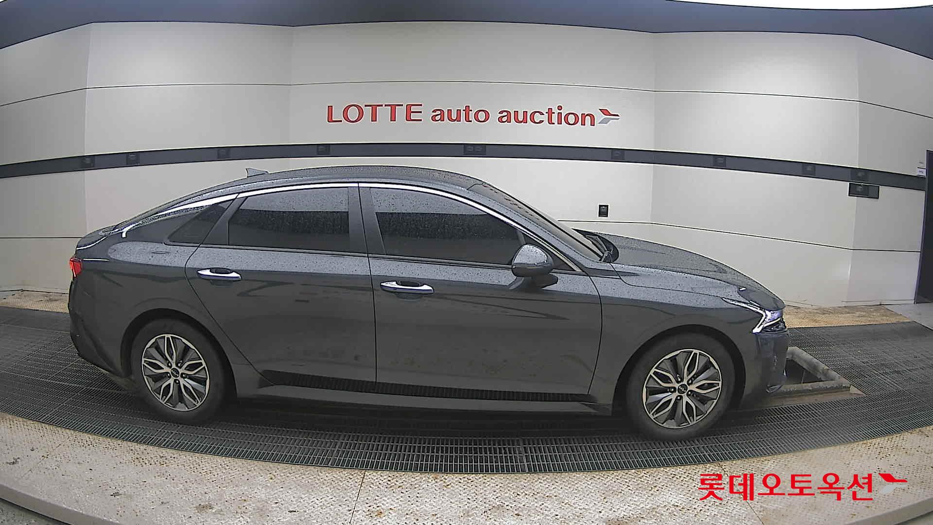 Kia K5 2022 - Image 21