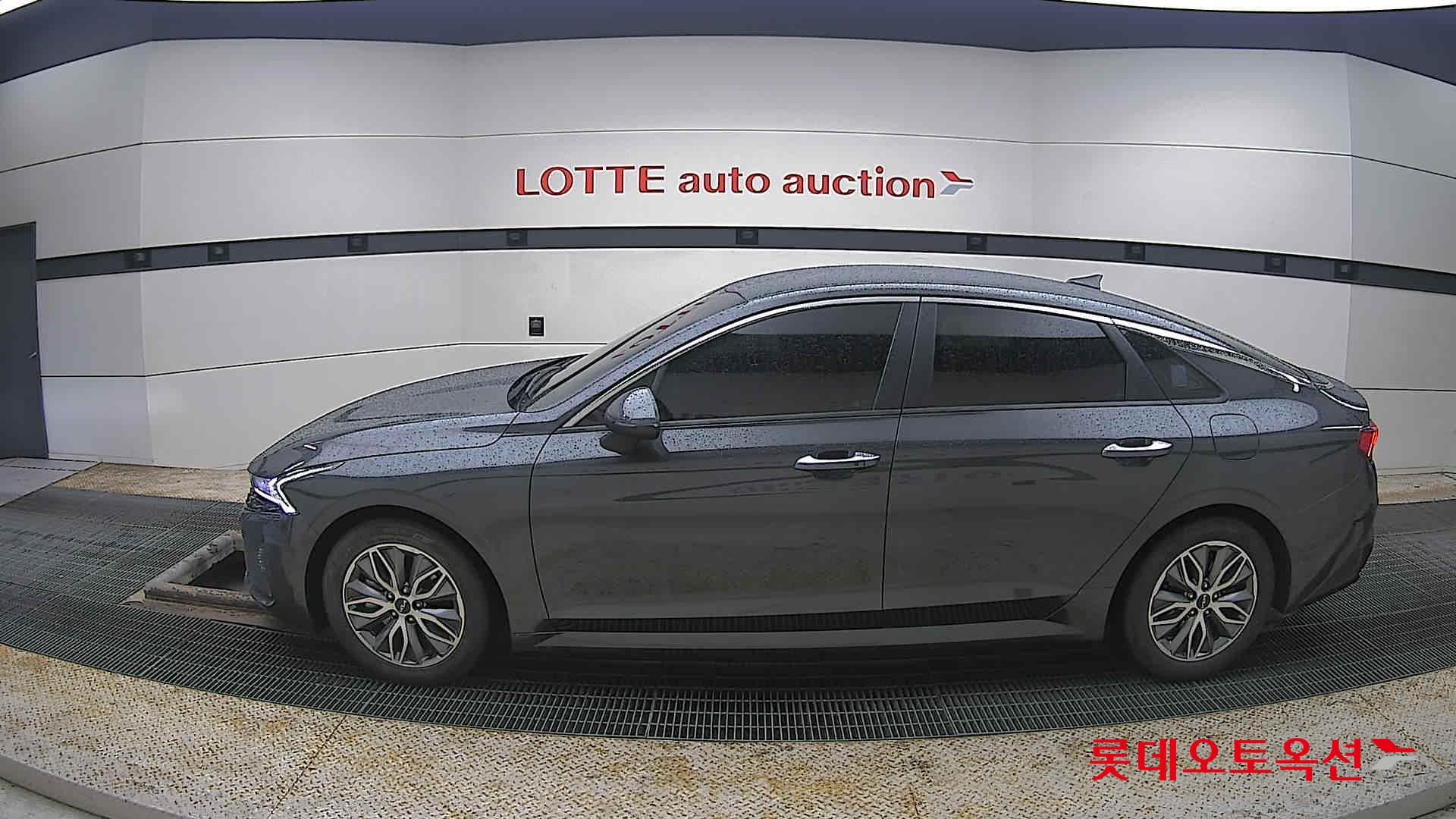 Kia K5 2022 - Image 13