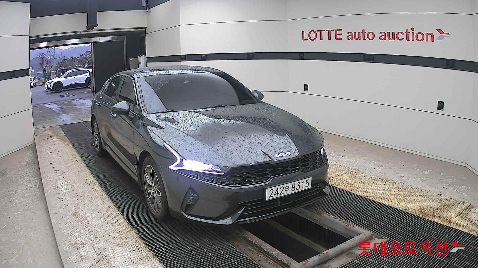 Kia K5 2022 - Image 24