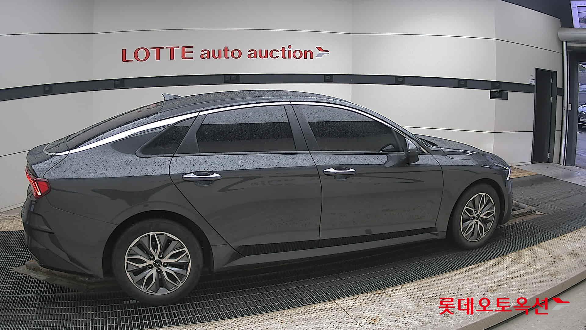 Kia K5 2022 - Image 20