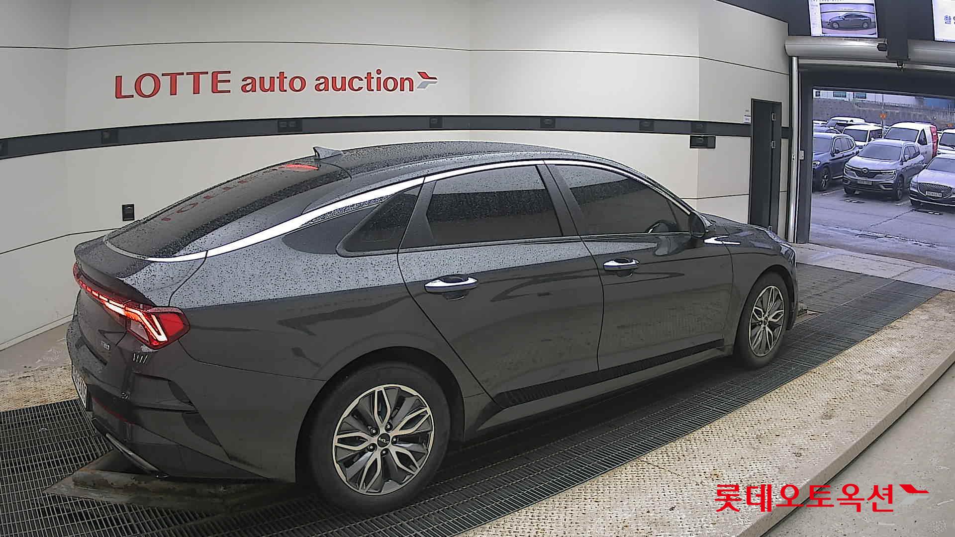 Kia K5 2022 - Image 19