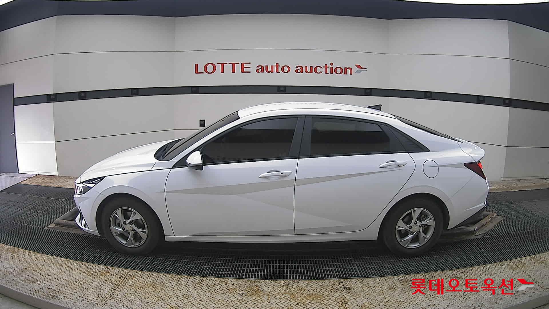 هيونداي إلانترا 2021 - صورة 13