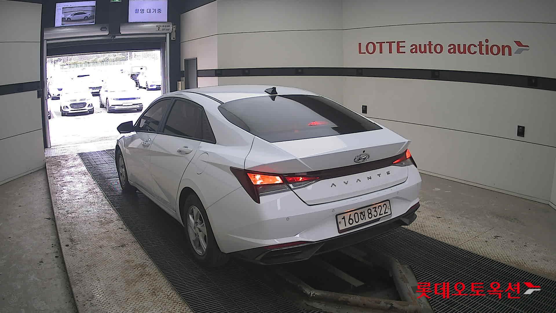 هيونداي إلانترا 2021 - صورة 16