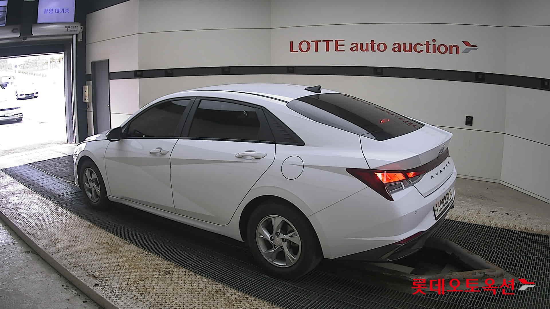 هيونداي إلانترا 2021 - صورة 15